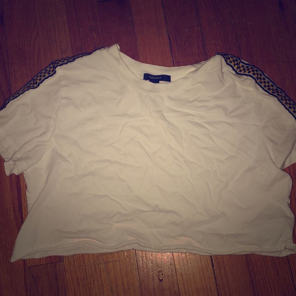 White cropped tee.
